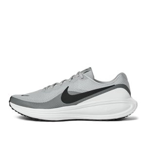 NIKE Revolution
