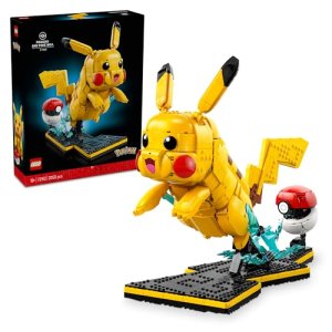 LEGO Pokémon Pikachu y Poké Ball – Maquetas para Construir para Adultos – Figura Articulada de Anime con Base de Exposición – Decoración Gamer de Escritorio – Regalo Coleccionable – 72152